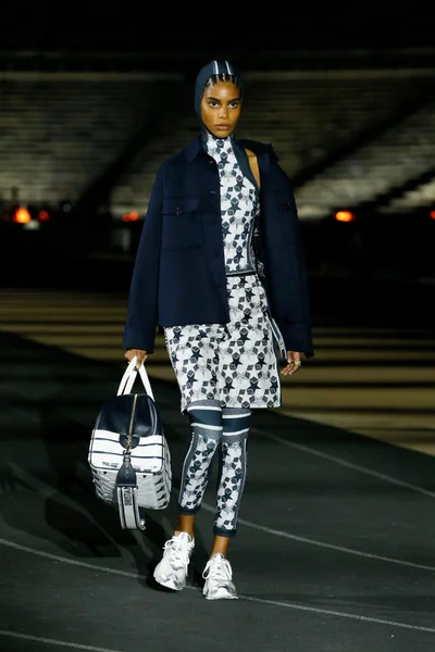 Look 49